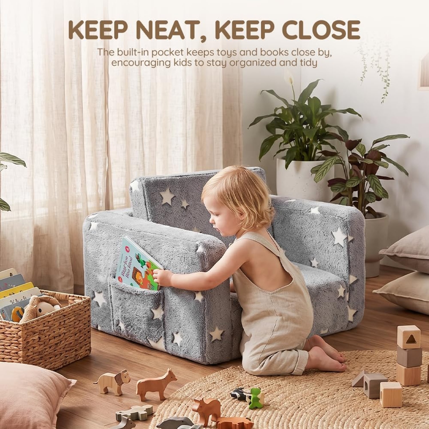 Kids Fold Out Couch with Star Design: image 6
